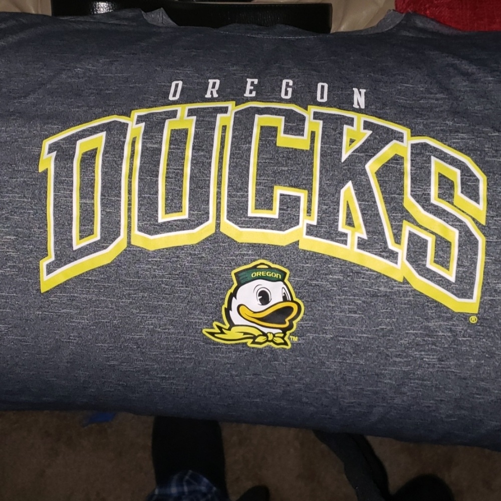 Oregon ducks t shirt